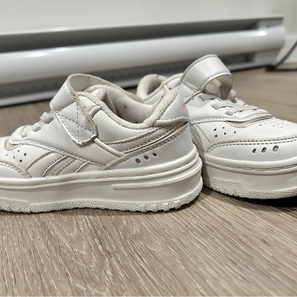 Reebok White Sneakers All-White Comfort Design